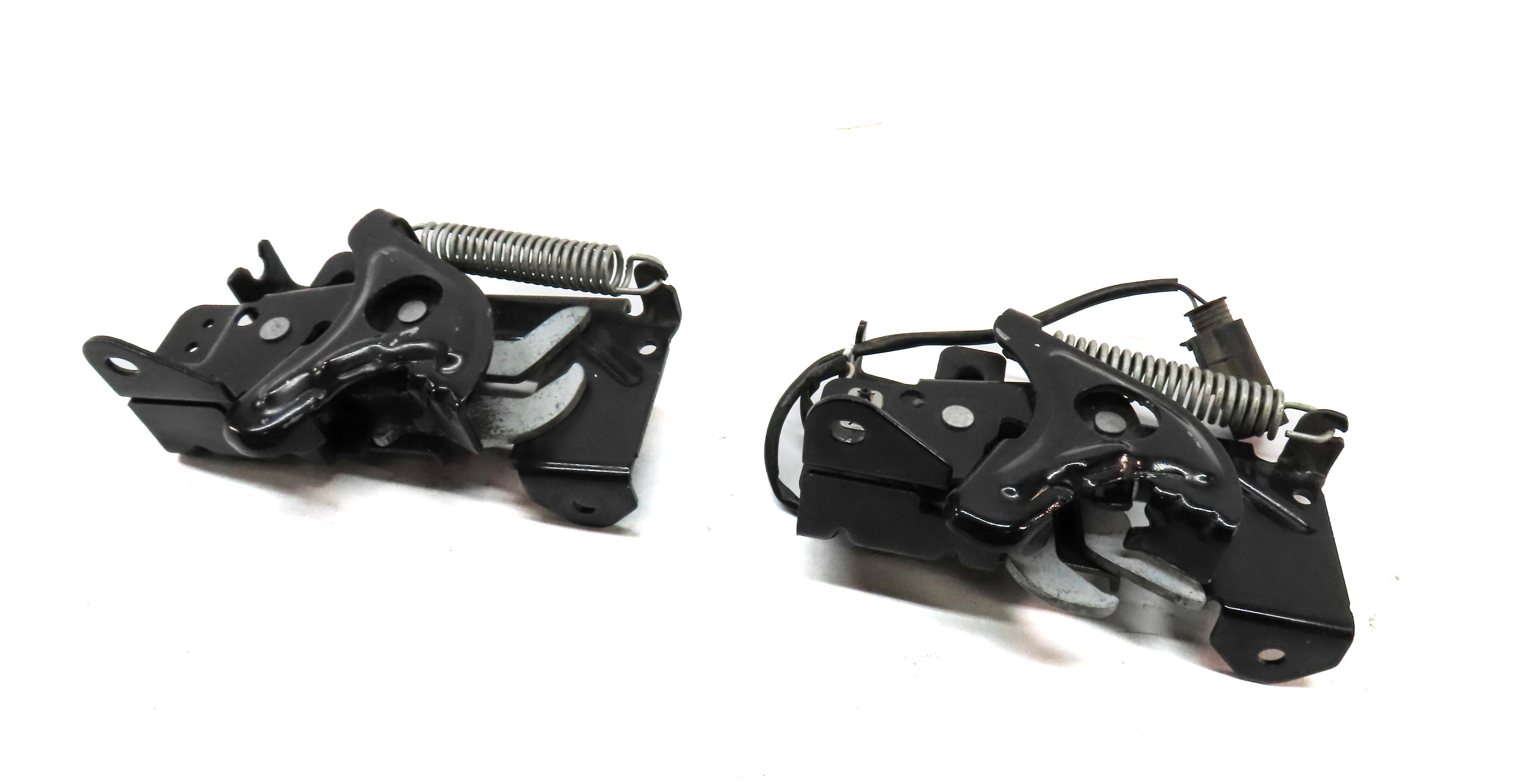 2014 BMW 328D (F30) FRONT RIGHT & LEFT HOOD BONNET SAFETY LOCK LATCH SET/2 — exact item pictured